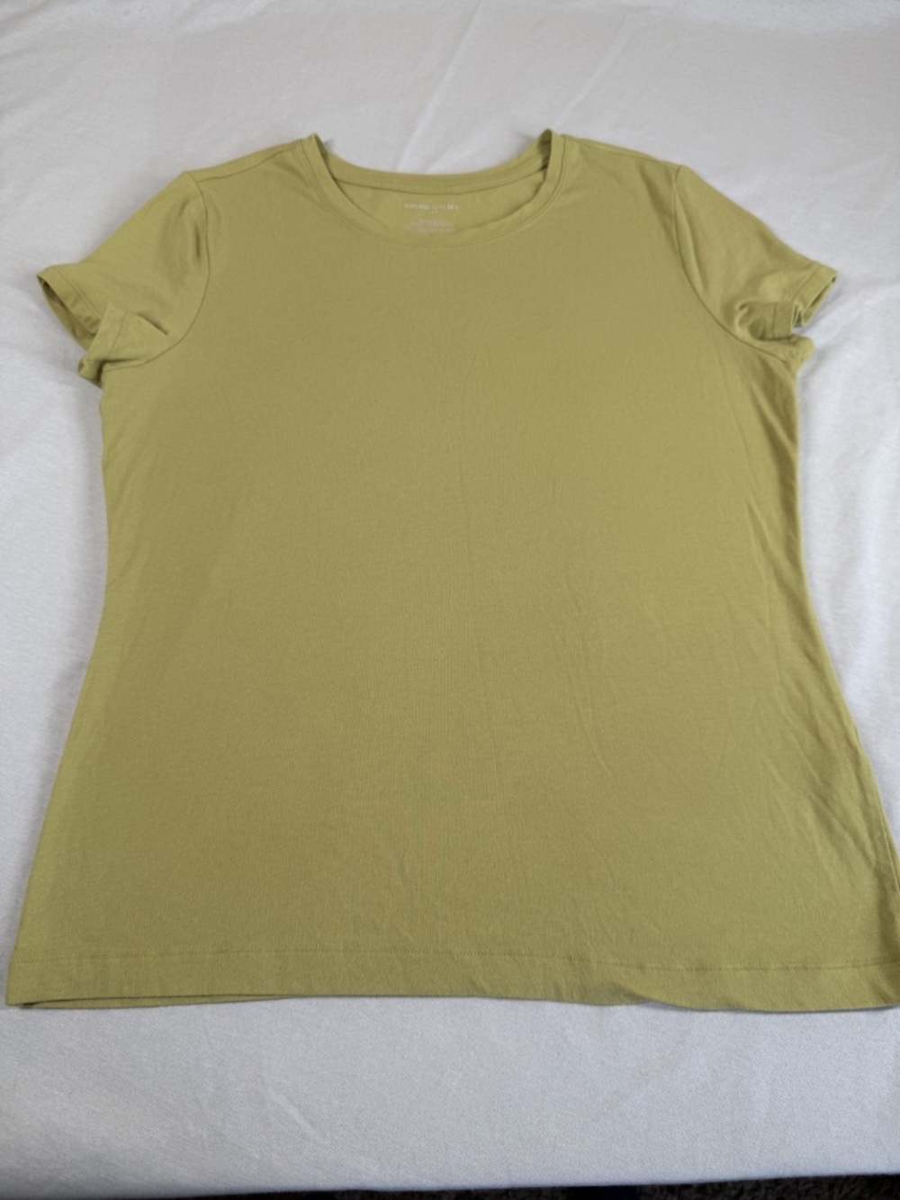 Banana Republic Women's Timeless Tee Shirt Size Medium - Yellow